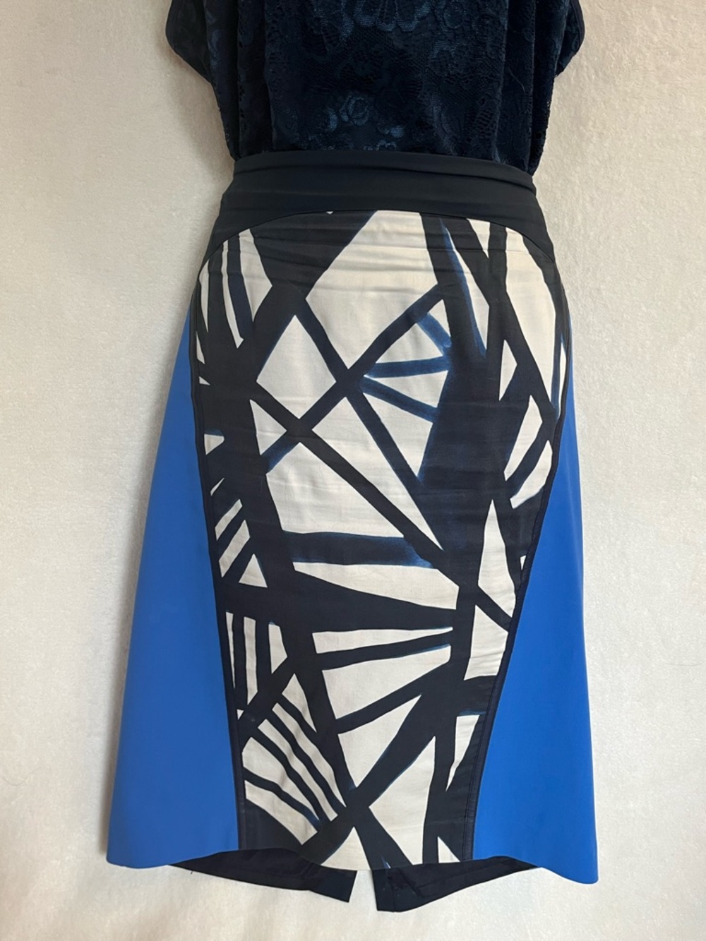 Lafayette 148 New York Black, White & Blue Graphic Pencil Skirt